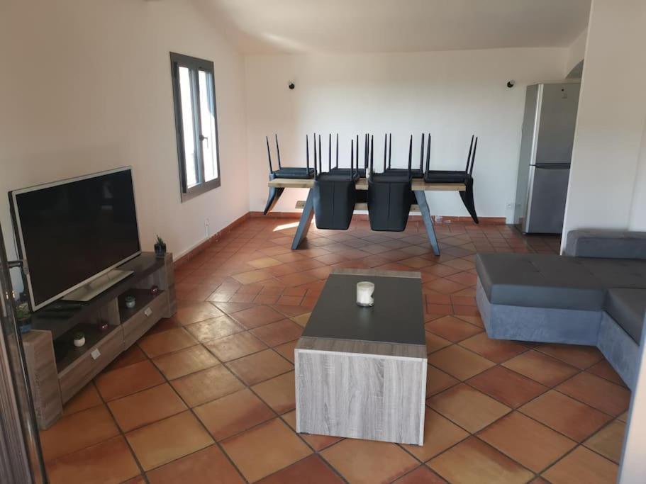 Haut De Villa Renovee En 2023 Saint-Maime Экстерьер фото